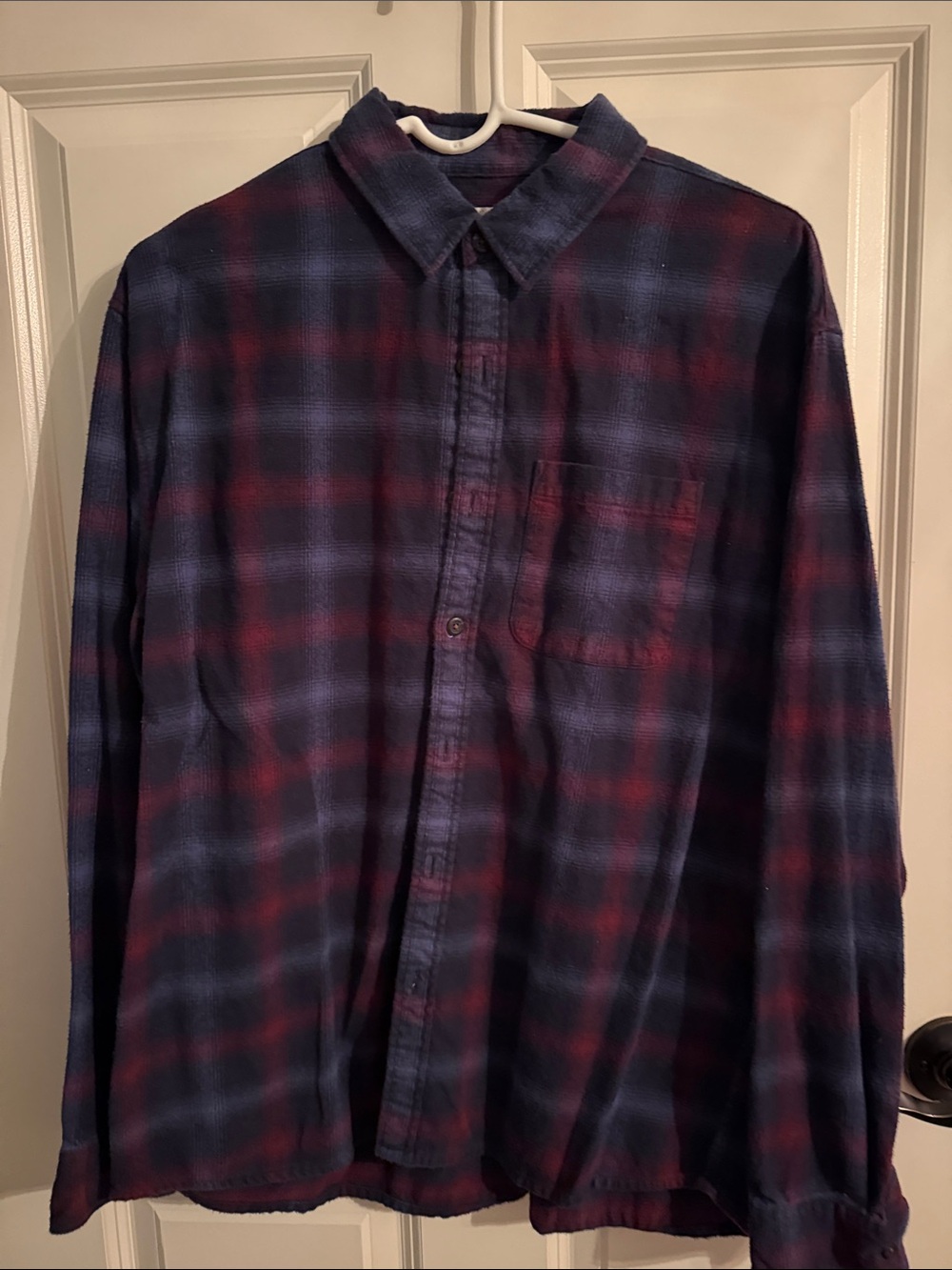 Abercrombie & Fitch Men's Plaid Button-Down Casual Shirt in Navy and Burgundy